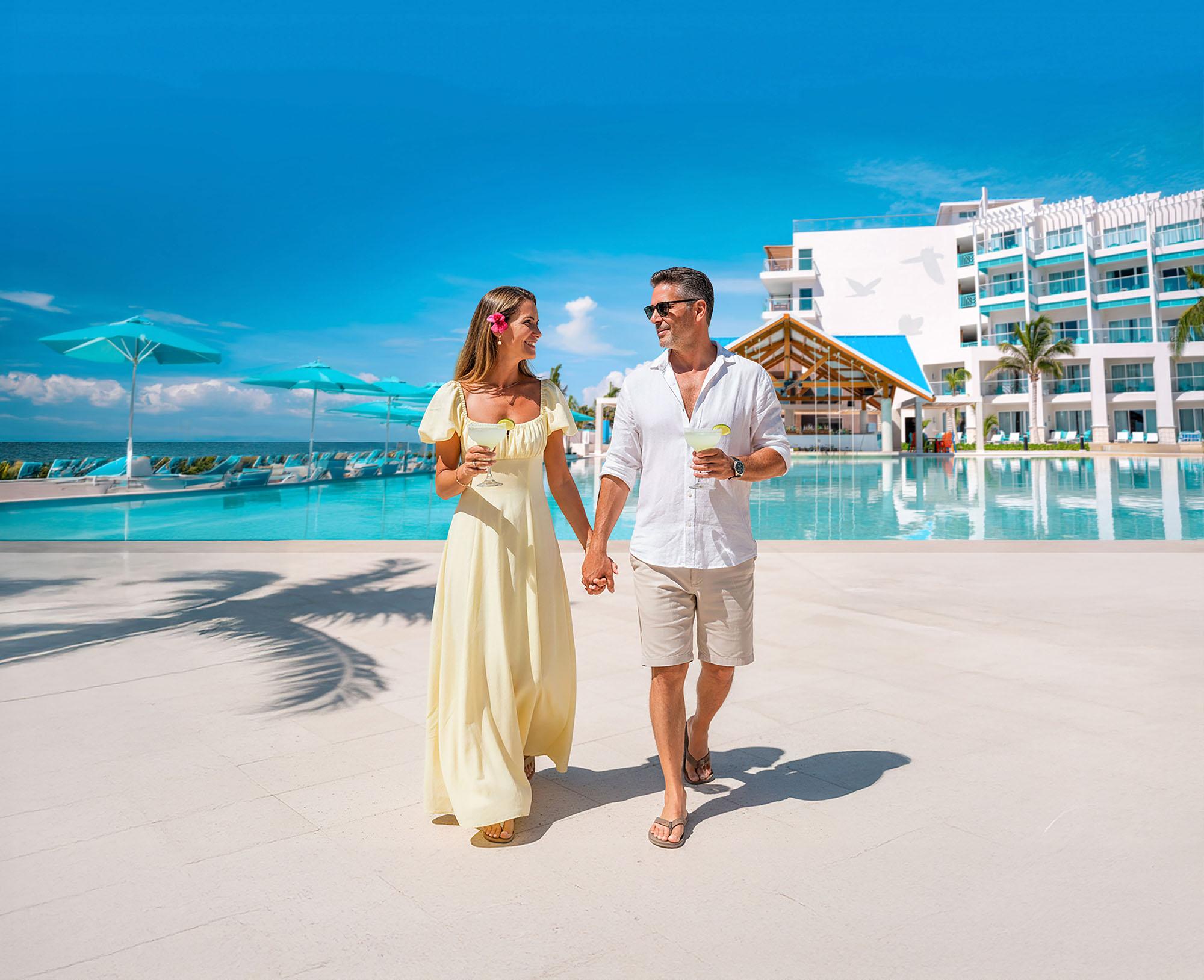 Pool Lifestyle Margaritaville Riviera Maya