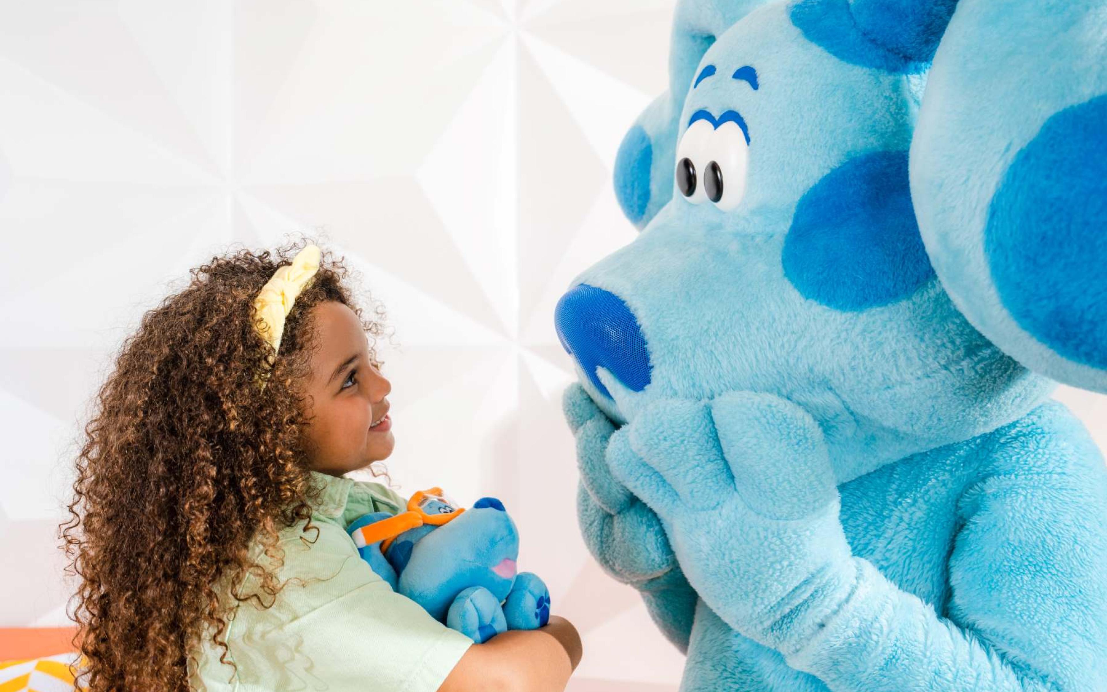 Blue meet and greet with kid